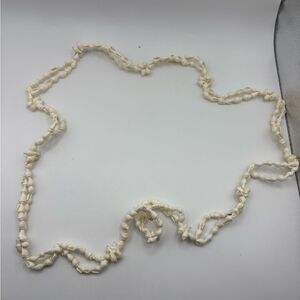 Vintage White Shell Beaded Necklace – Natural Beach Boho Jewelry 🐚✨